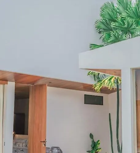 Boya - 6br Luxury Oasis In Berawa Villa Canggu (Bali)