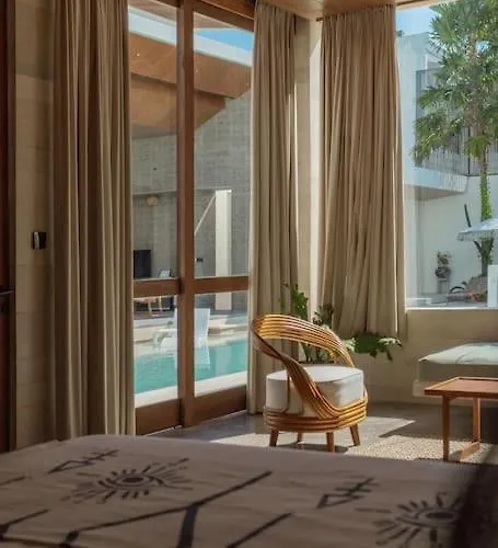 Villa Boya - 6br Luxury Oasis In Berawa Canggu (Bali)