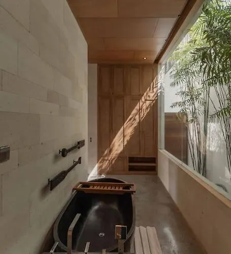 Boya - 6br Luxury Oasis In Berawa Canggu (Bali)