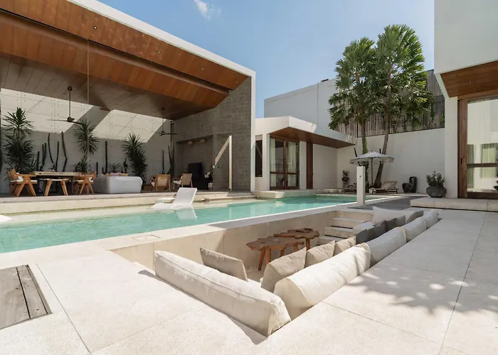 Boya - 6br Luxury Oasis In Berawa *