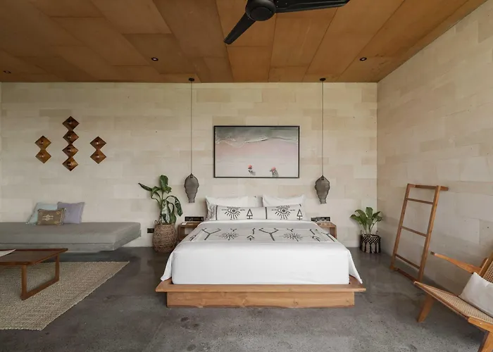 Boya - 6br Luxury Oasis In Berawa *