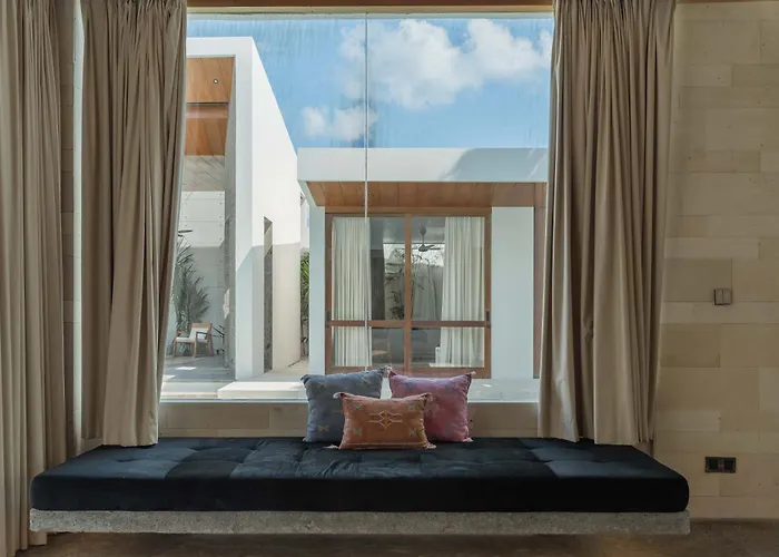 Boya - 6br Luxury Oasis In Berawa Villa Canggu (Bali)
